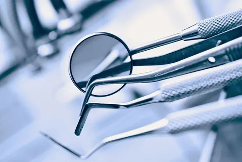 
        Cerrahi destekli Ortodontik gömülü dişlerin sürdürülme işlemleri